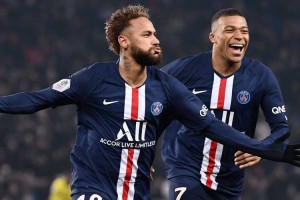 世俱杯巅峰对决：巴黎圣曼 VS 皇马，足坛巨擘的王者之争