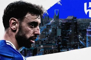 曼联崩盘之夜！欧联杯丢冠+裁员200人血泪真相：1亿英镑收入蒸发，队长2亿天价转会倒计时！