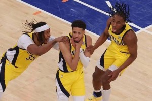 哈利伯顿31+11布伦森43分 步行者神逆转加时胜尼克斯